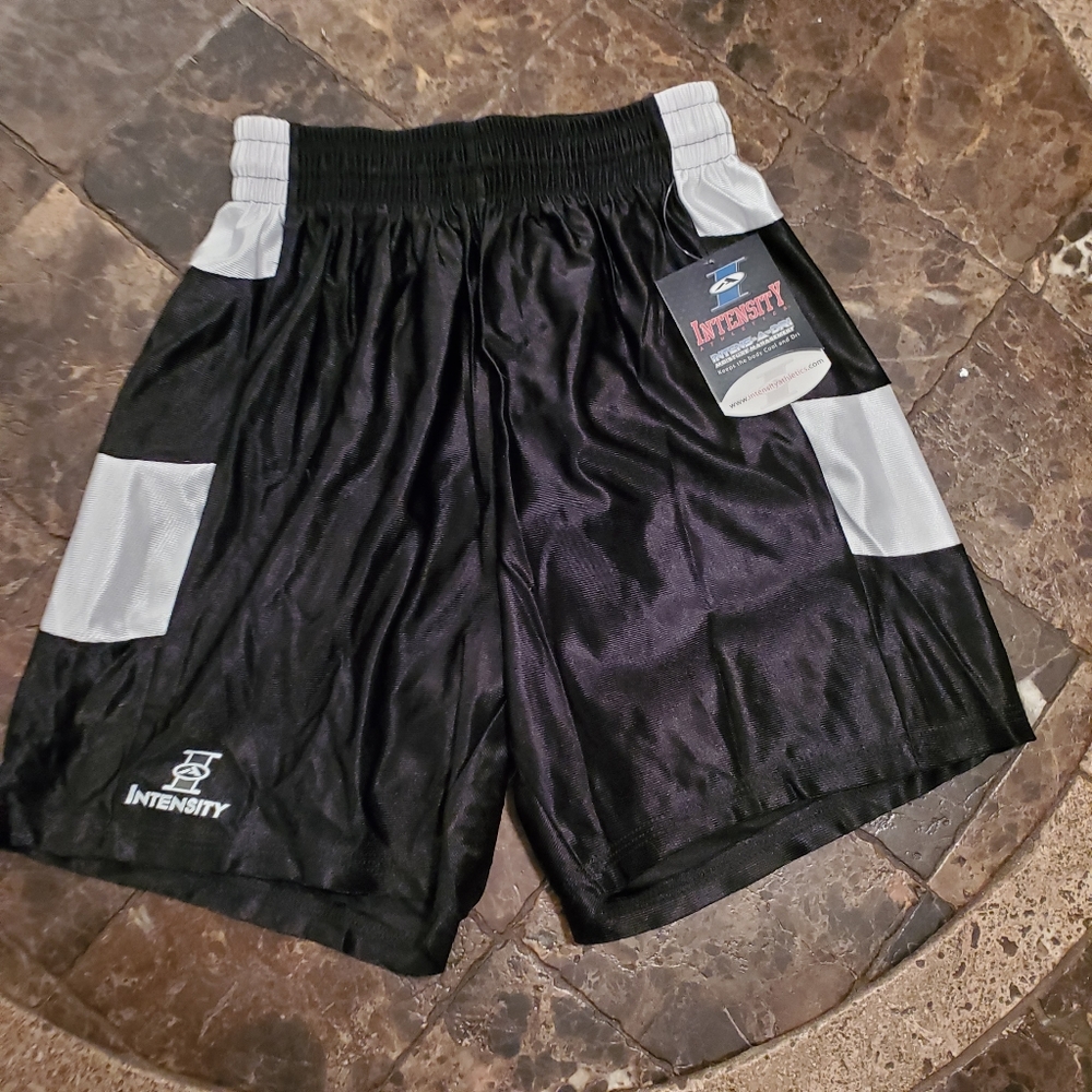 Intensity Athletic Black White Shorts M NWT